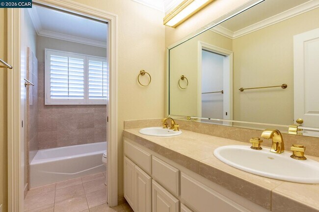 Building Photo - 432 Stonefield Pl