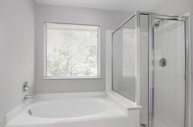 Building Photo - 20330 Roble Green Trl