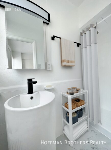 Building Photo - 3471 5th St