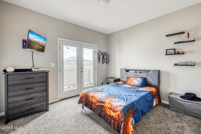 Building Photo - 2375 Enchanted Peaks