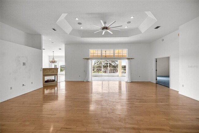 Building Photo - 482 W Fenway Dr