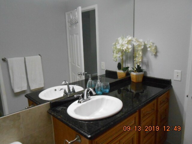 Building Photo - 720 S Sapodilla Ave