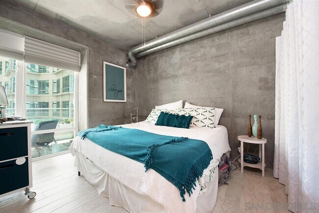 Building Photo - Modern East Village 1 Bedroom at Smart Cor...