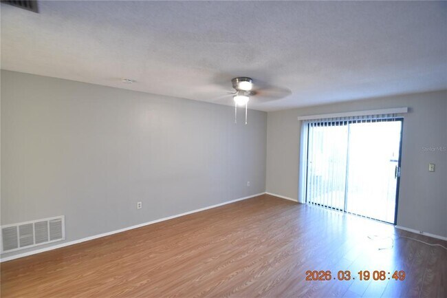 Building Photo - 2562 Redwood Way