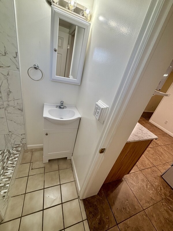 Building Photo - 1643 S State St