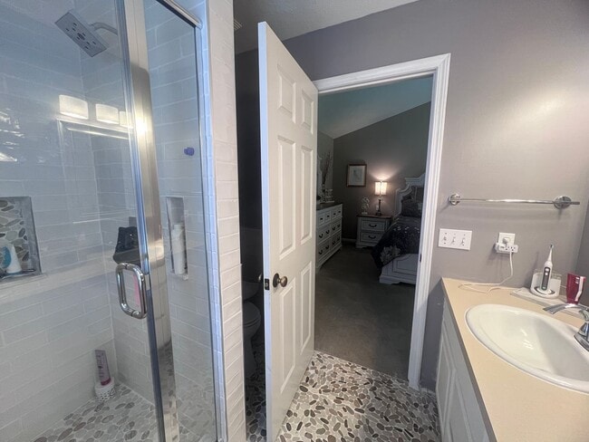 Building Photo - Beautiful 4 bedroom home in Caledonia