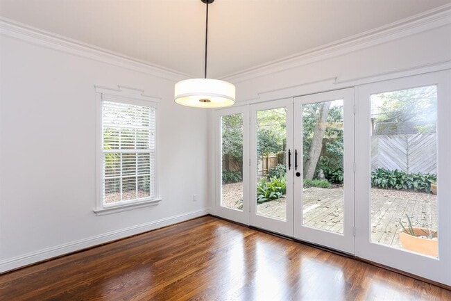 Building Photo - 3125 Wroxton Rd