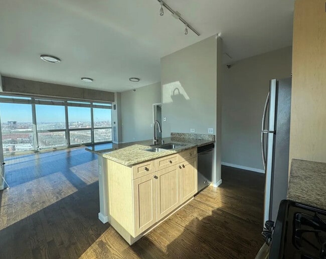 Building Photo - 1845 S Michigan Ave