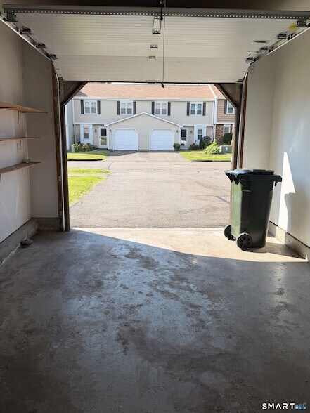 Building Photo - 34 Butternut Ln