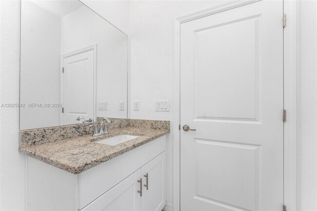 Building Photo - 16851 Cayo Key Dr