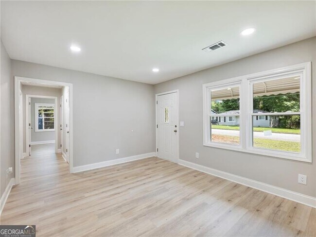 Building Photo - 2862 Argyle Dr NW