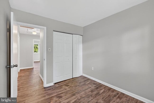 Building Photo - 9333 Pan Ridge Rd