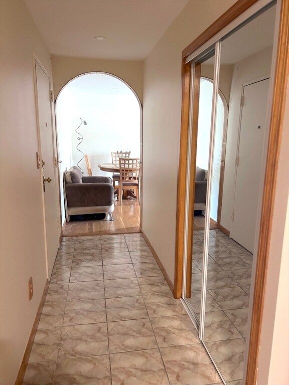 Building Photo - 140 Kenrick St