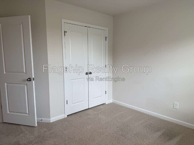 Building Photo - 4109 Laurel Rdg Dr