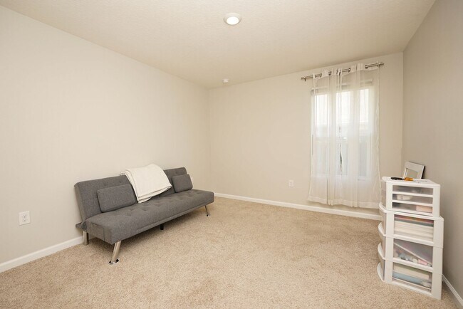 Building Photo - 904 Merganser Way