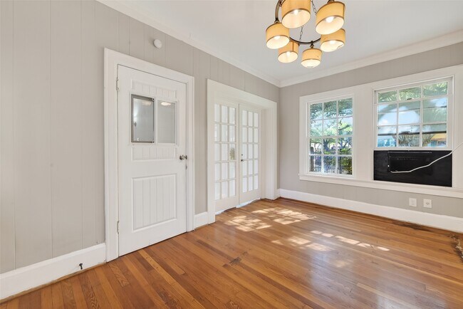 Building Photo - 3410 Austin St