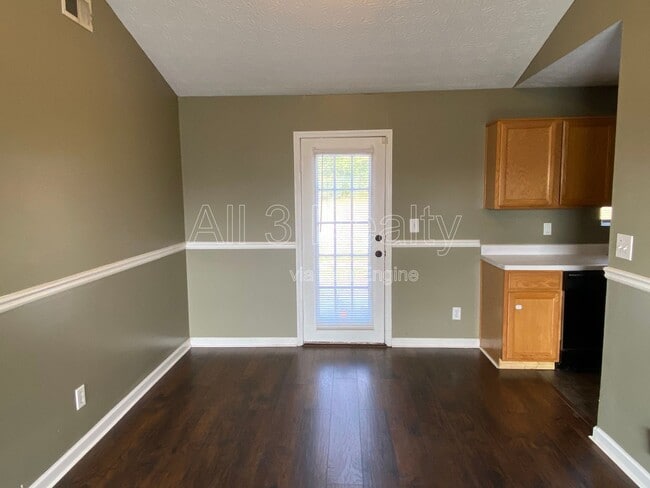 Building Photo - 6153 Lauren Ln