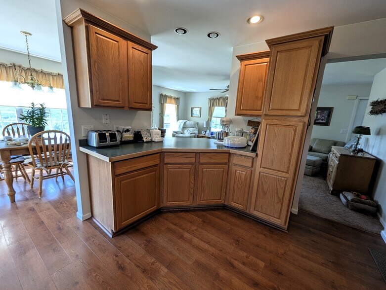 Building Photo - 7778 Whitehead Hill Rd