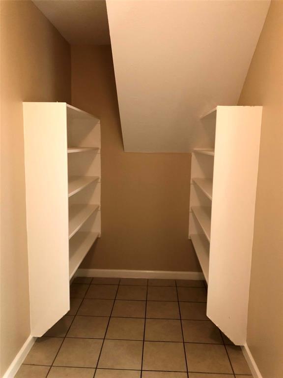 Building Photo - 9311 Eaglewood Spring Dr