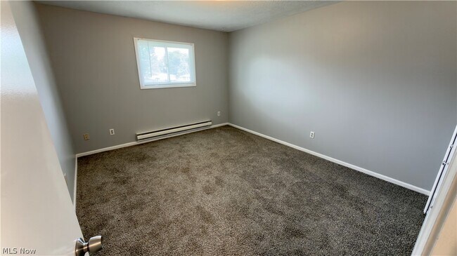 Building Photo - 229 Brunswick Dr