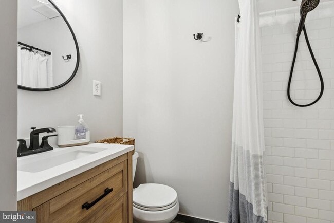 Building Photo - 215 Commons Dr NW