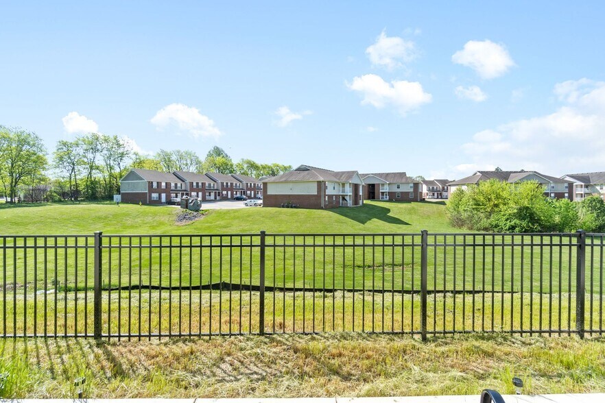 Building Photo - 541 New S Dr