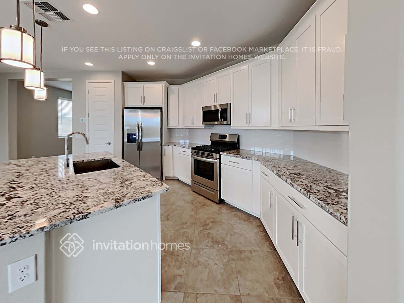 Building Photo - 18841 W Canterbury Dr