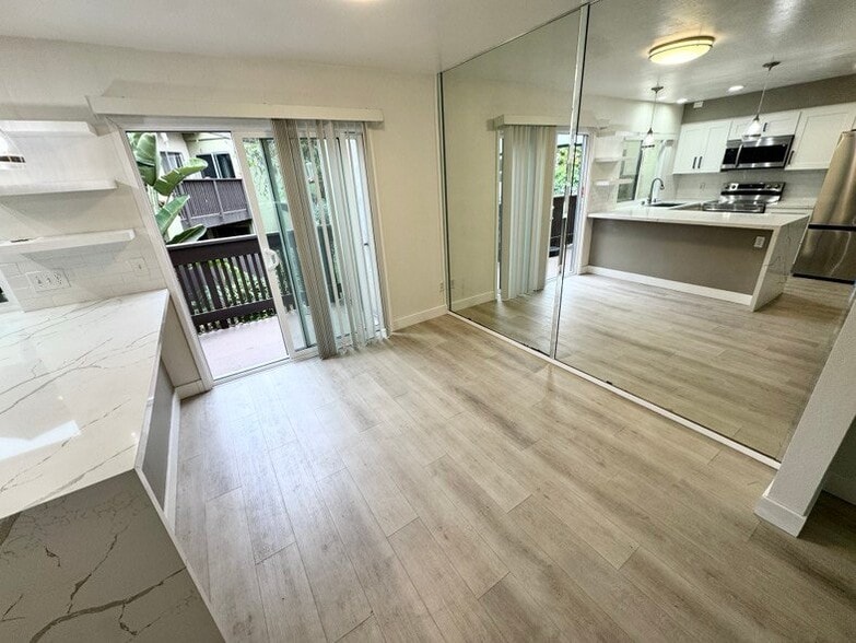 Building Photo - 7958 Mission Center Ct