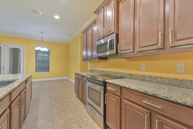 Building Photo - 3521 Carolwood Ln