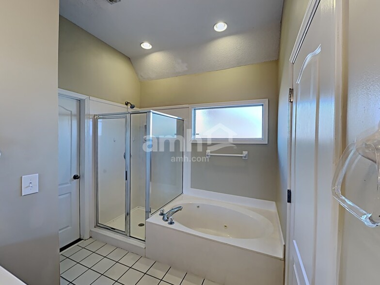 Building Photo - 7428 Acree Ln