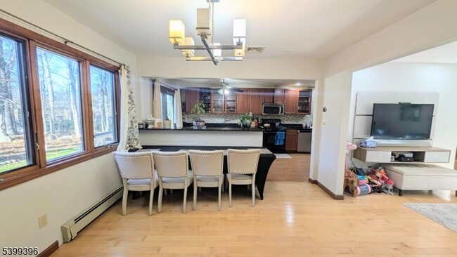 Building Photo - 22 Heritage Ct