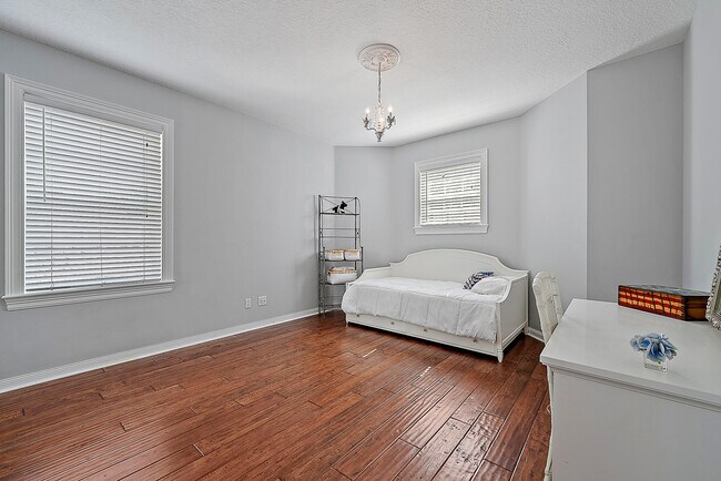 Building Photo - 140 Sweet Bay Cir