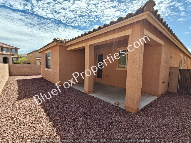 Building Photo - 12855 N Oak Creek Dr