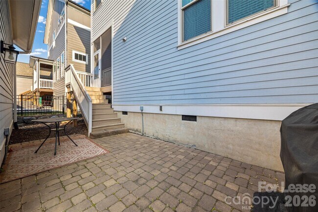 Building Photo - 522 Spring Landing Dr