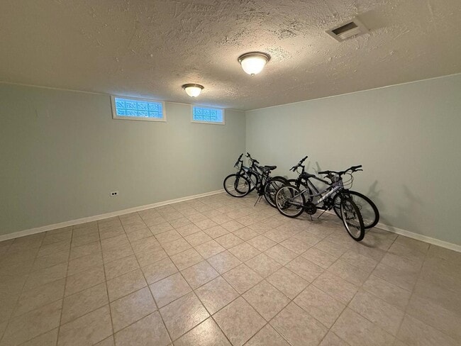 Building Photo - 10021 Frontage Rd