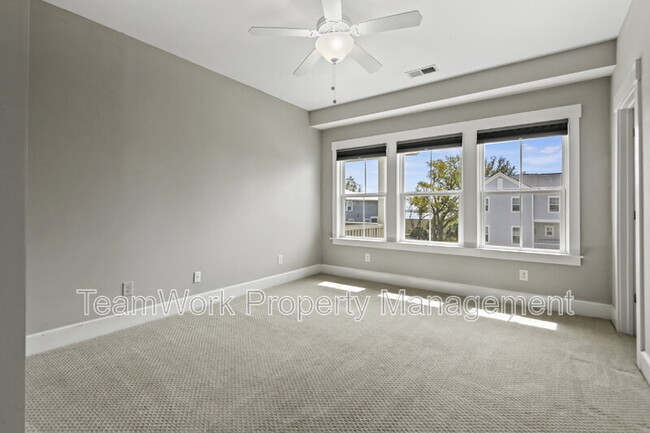 Building Photo - 1485 Menhaden Ln