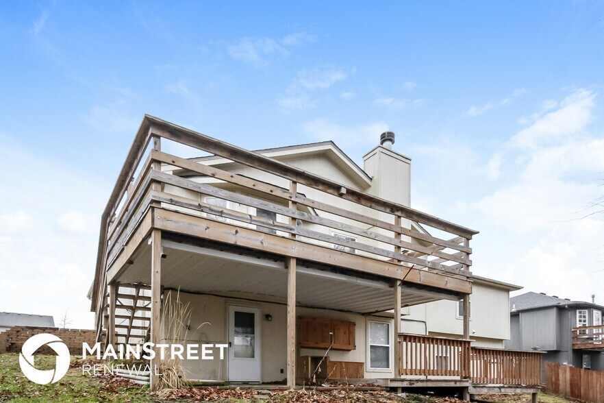 Building Photo - 801 Pine Crest Ave