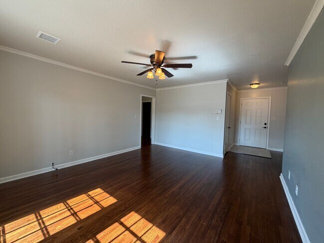 Building Photo - 4819 S Owasso Ave