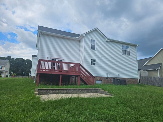 Building Photo - NEW LISTING!!!!!