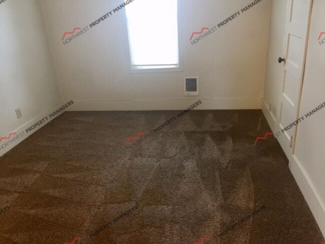 Building Photo - STATUS: AVAILABLE | R155 | $1595