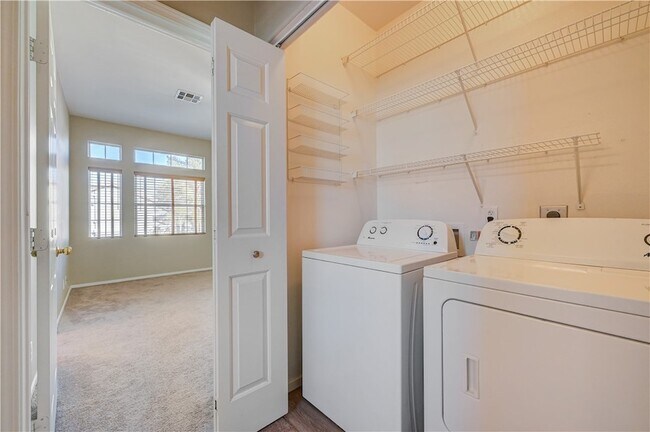 Building Photo - 2232 Ramsgate Dr