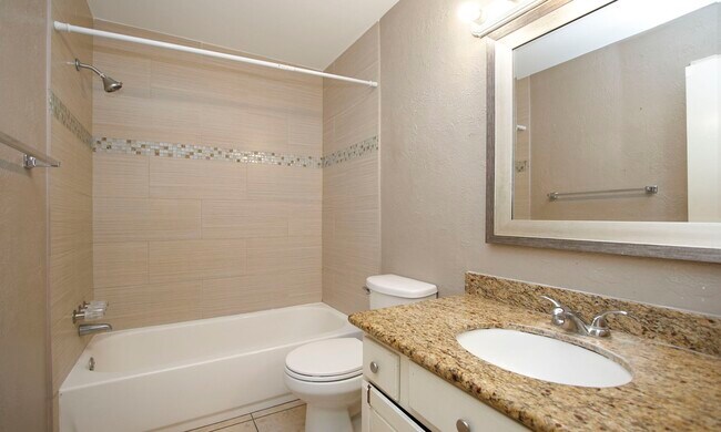 Building Photo - 21306 Park Run Dr