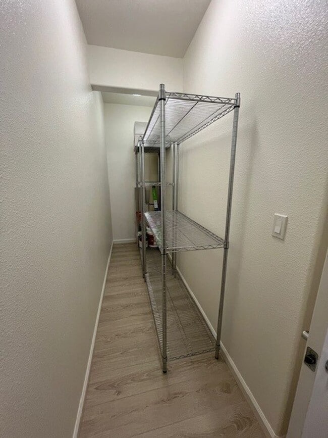 Building Photo - Gorgeous 3 Bed/3 Bath Home in Peaceful Community - Impeccably Maintained