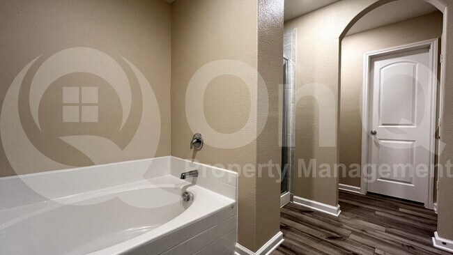 Building Photo - 283 Moonstone Way