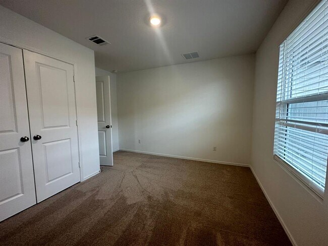 Building Photo - 1404 Marley