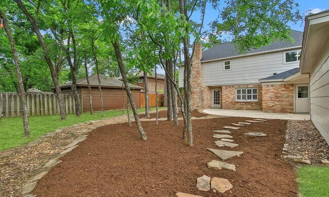 Building Photo - 77 Crystal Lake Ln