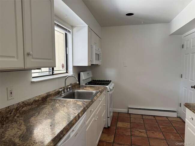 Building Photo - 37 A S Norwood Rd