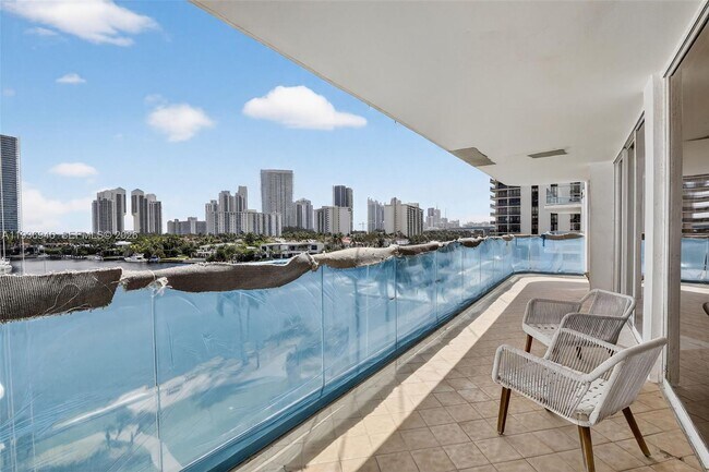 Building Photo - 19707 Turnberry Way