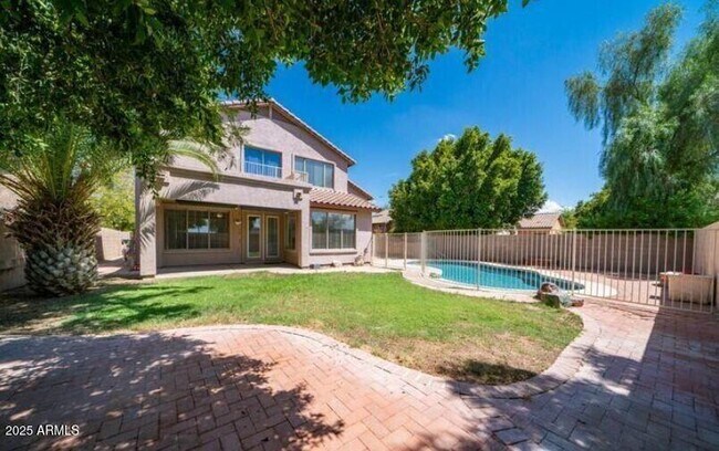 Building Photo - 3924 S Hollyhock Pl