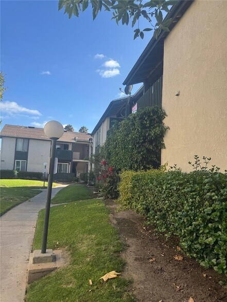 Building Photo - 23276 Orange Ave